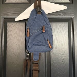 Source Unknown Blue Crossbody Bag with Brown Accents